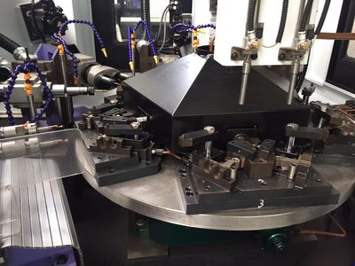 智能制造升级利器 门铰链钻攻专机与数控机床的销售与应用前景