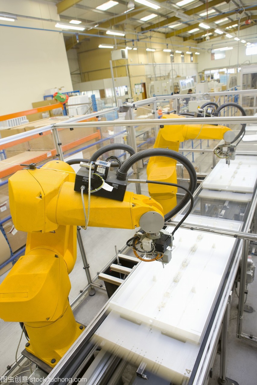 智能机械臂 工厂流水线的革新引擎与研发挑战